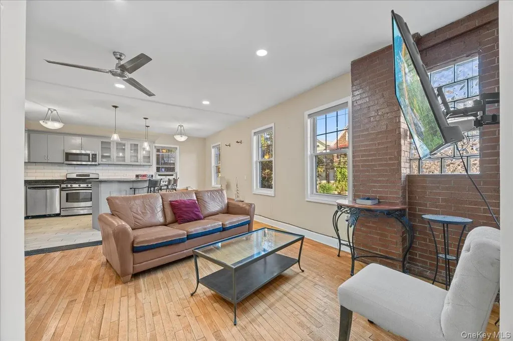 3607 Irwin Avenue Bronx NY 10463