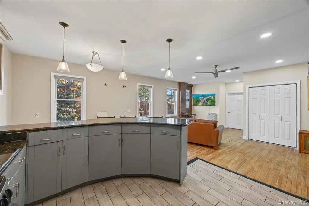 3607 Irwin Avenue Bronx NY 10463