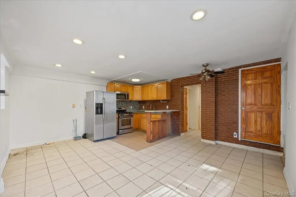3607 Irwin Avenue Bronx NY 10463