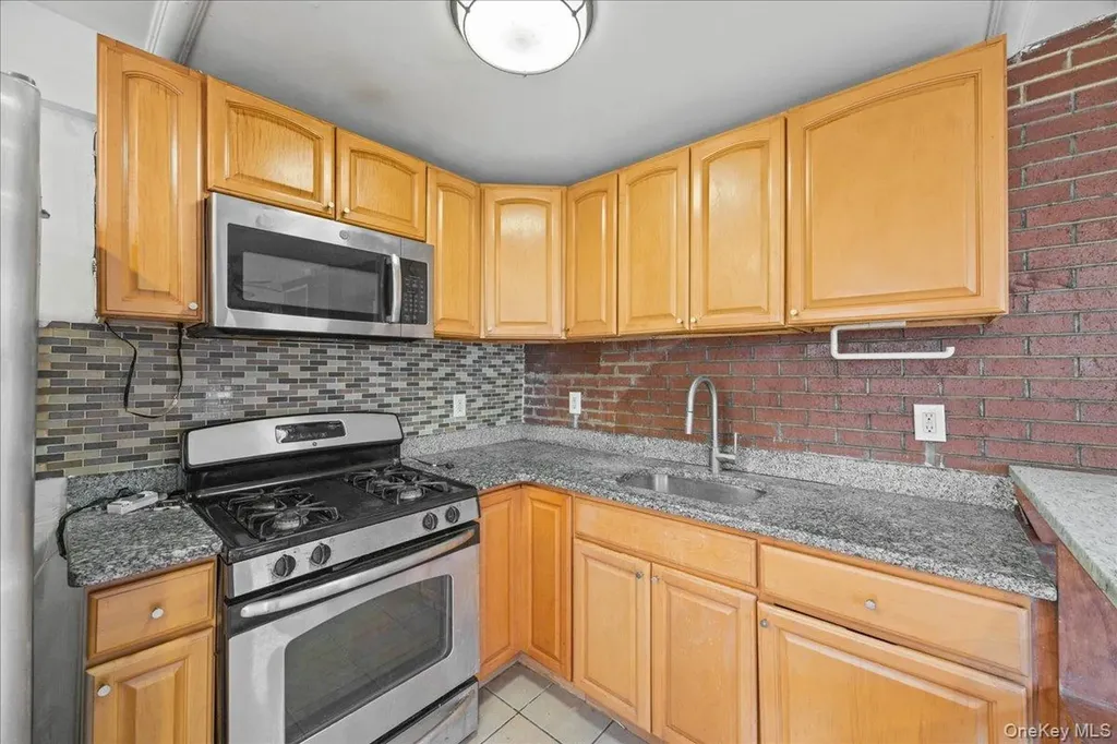 3607 Irwin Avenue Bronx NY 10463