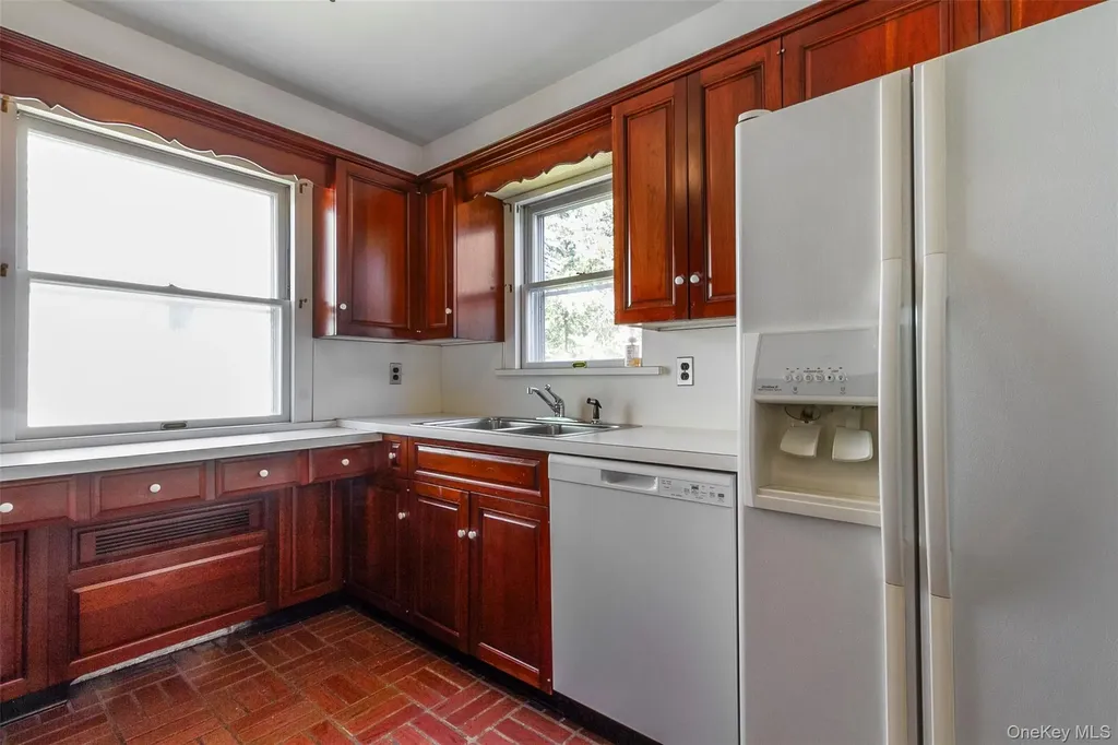 15 Davis Avenue Valhalla NY 10595