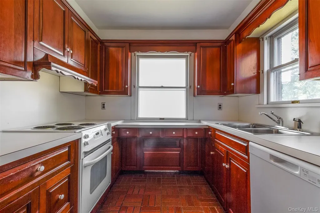 15 Davis Avenue Valhalla NY 10595