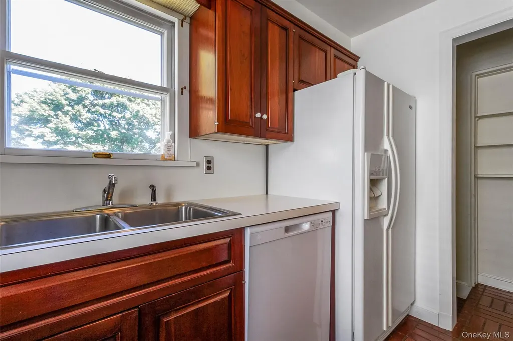 15 Davis Avenue Valhalla NY 10595