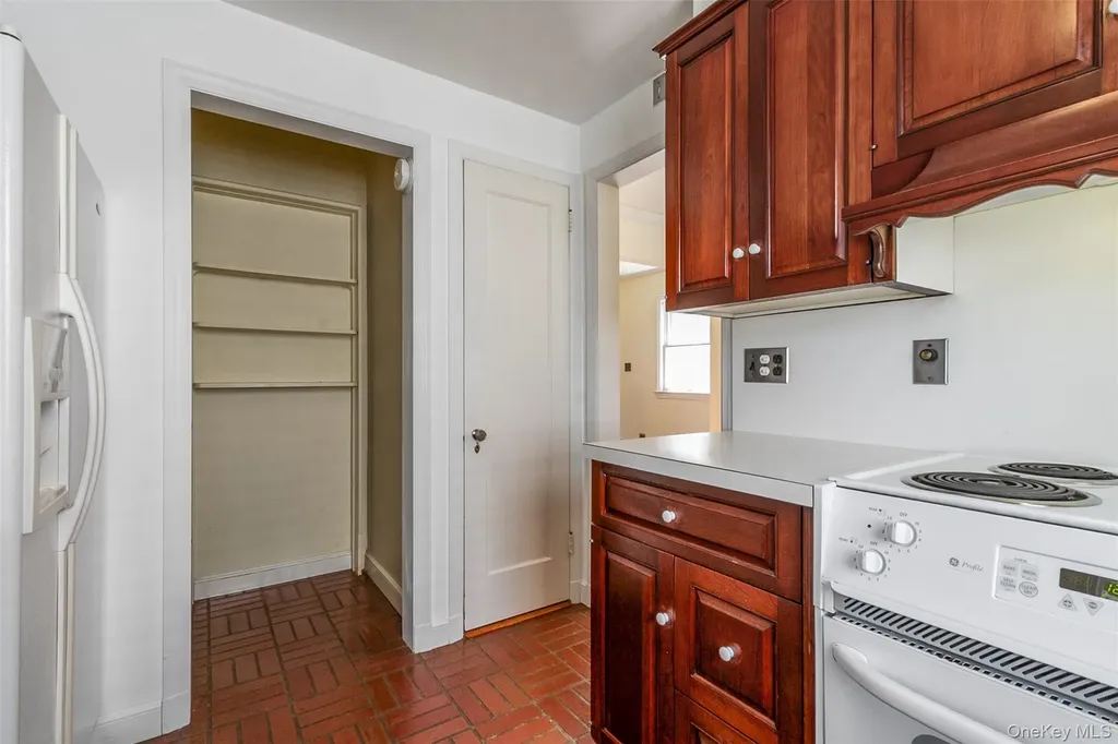 15 Davis Avenue Valhalla NY 10595