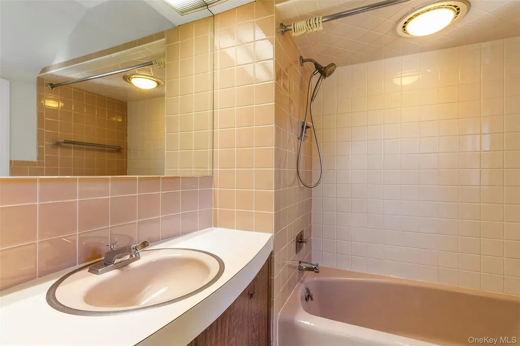 15 Davis Avenue Valhalla NY 10595
