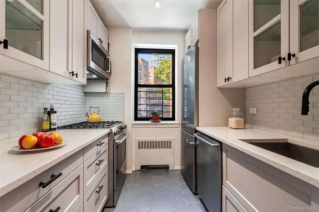 3635 Johnson Avenue Bronx NY 10463