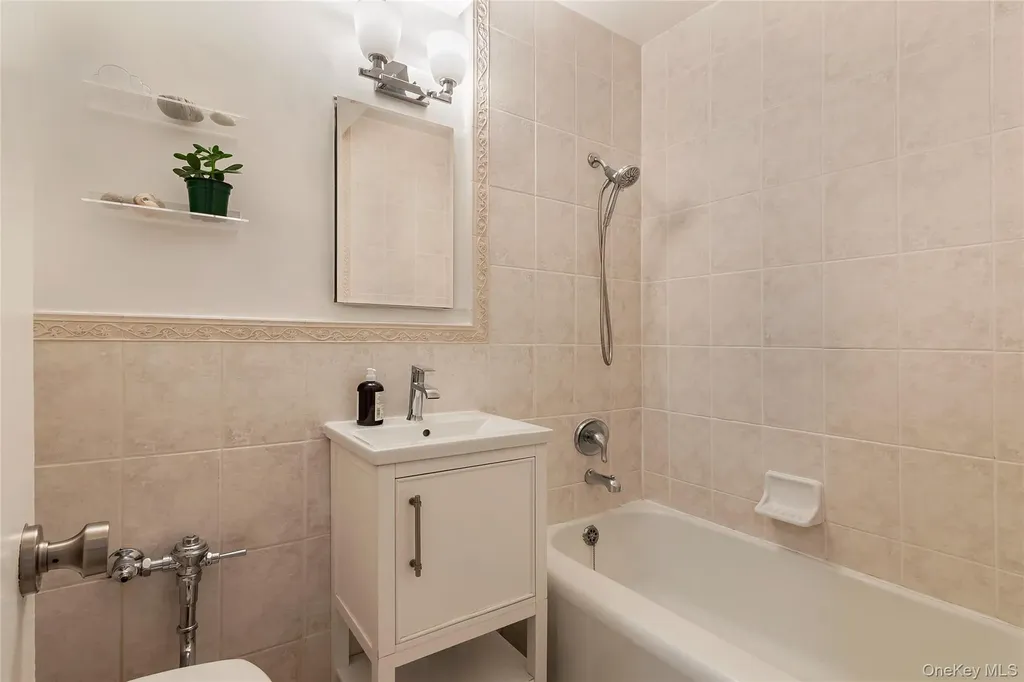 3635 Johnson Avenue Bronx NY 10463