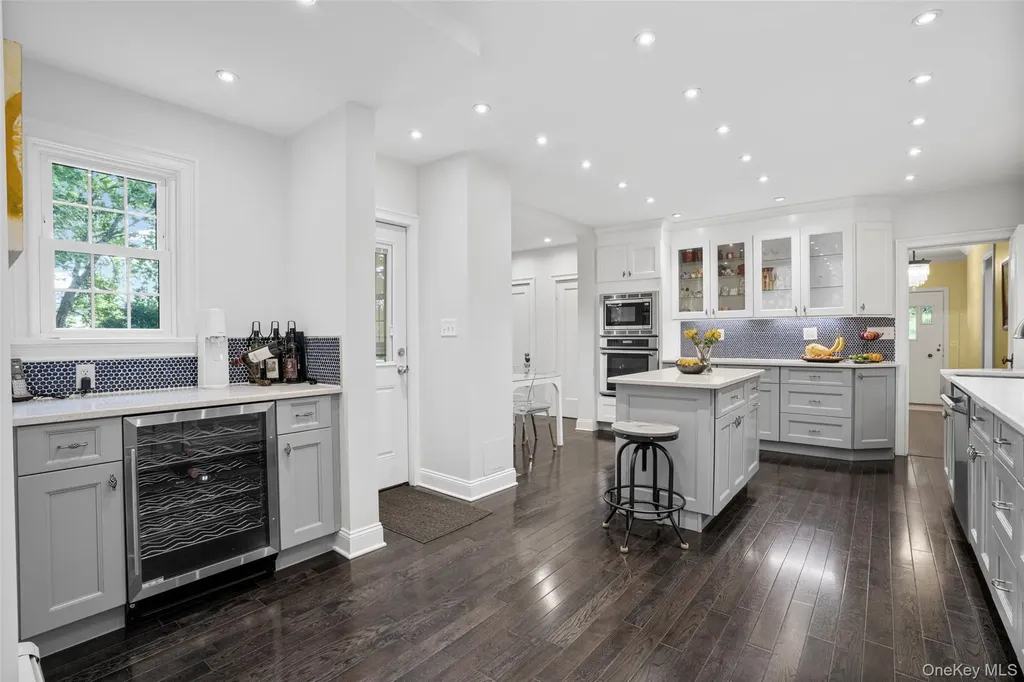 83 Fenimore Road New Rochelle NY 10804