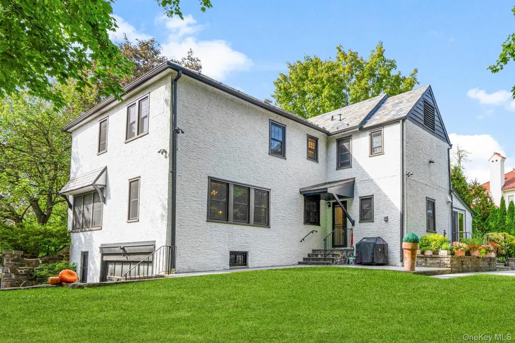 83 Fenimore Road New Rochelle NY 10804