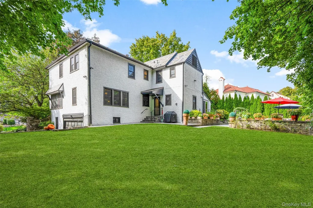 83 Fenimore Road New Rochelle NY 10804