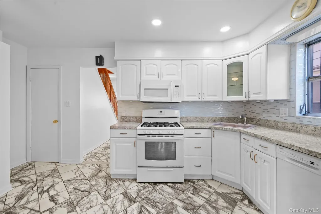 266 E 37th Street Brooklyn NY 11203