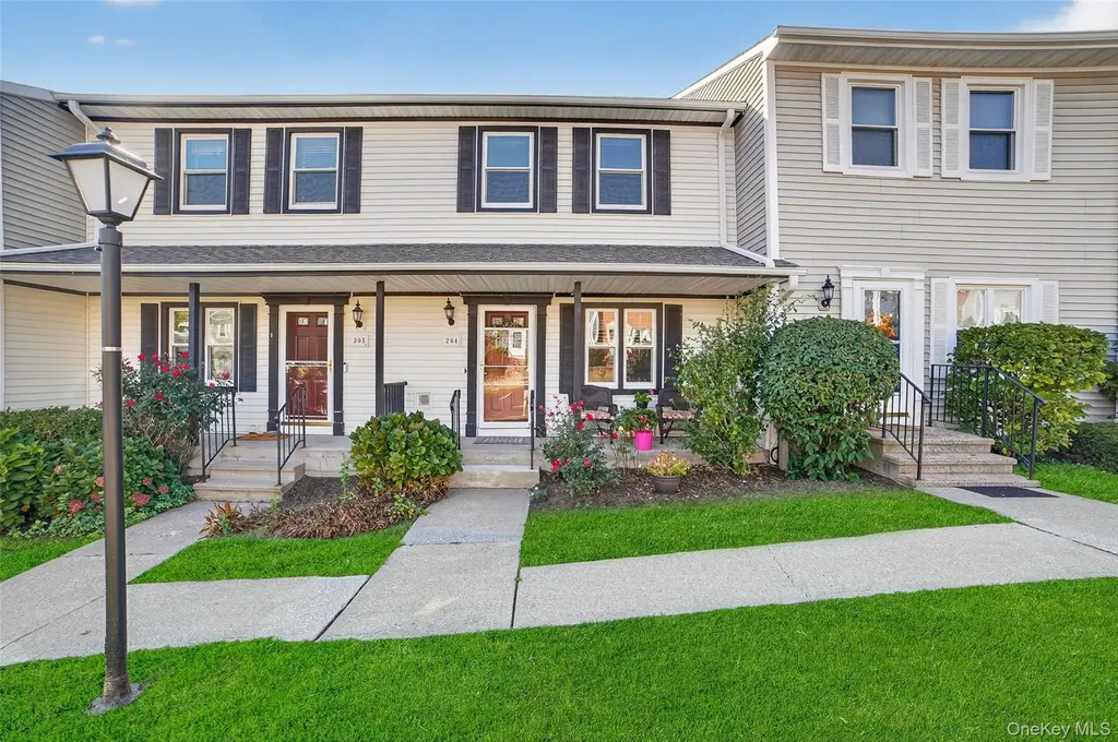 204 Mallard Way Peekskill NY 10566