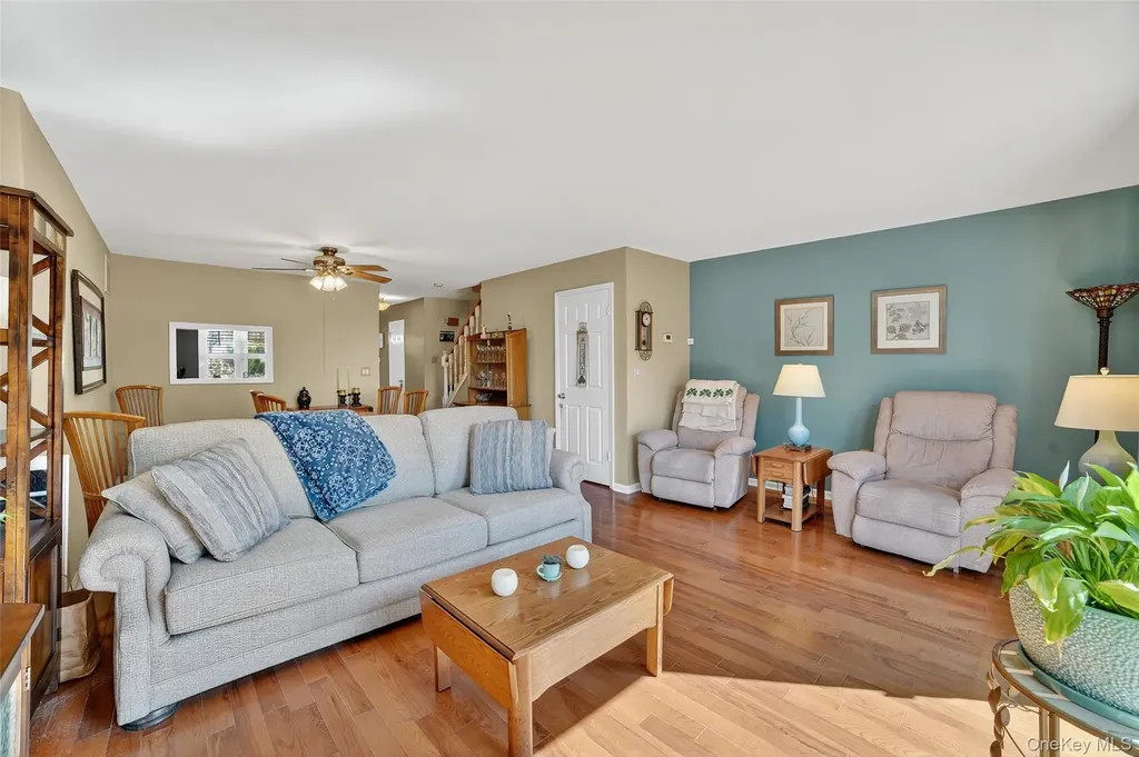 204 Mallard Way Peekskill NY 10566