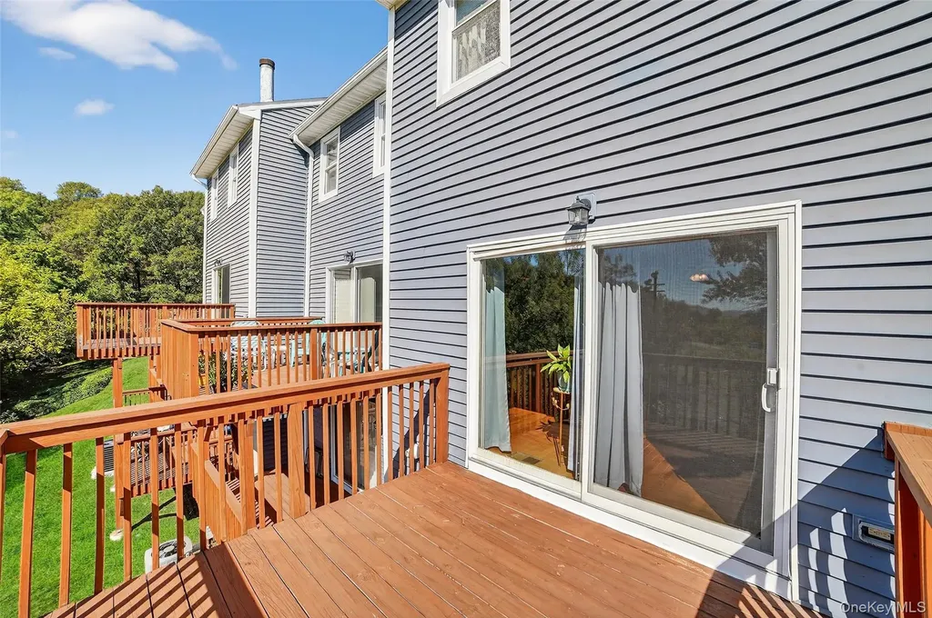 204 Mallard Way Peekskill NY 10566