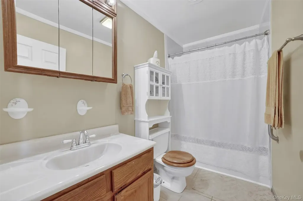 204 Mallard Way Peekskill NY 10566