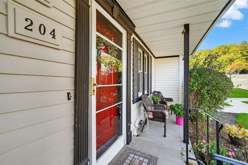 204 Mallard Way Peekskill NY 10566