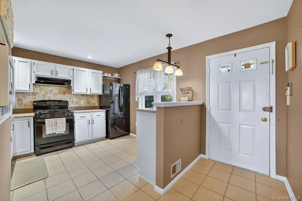 204 Mallard Way Peekskill NY 10566