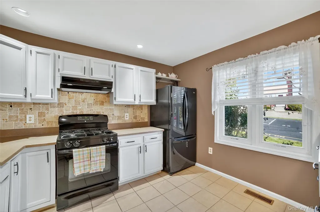 204 Mallard Way Peekskill NY 10566