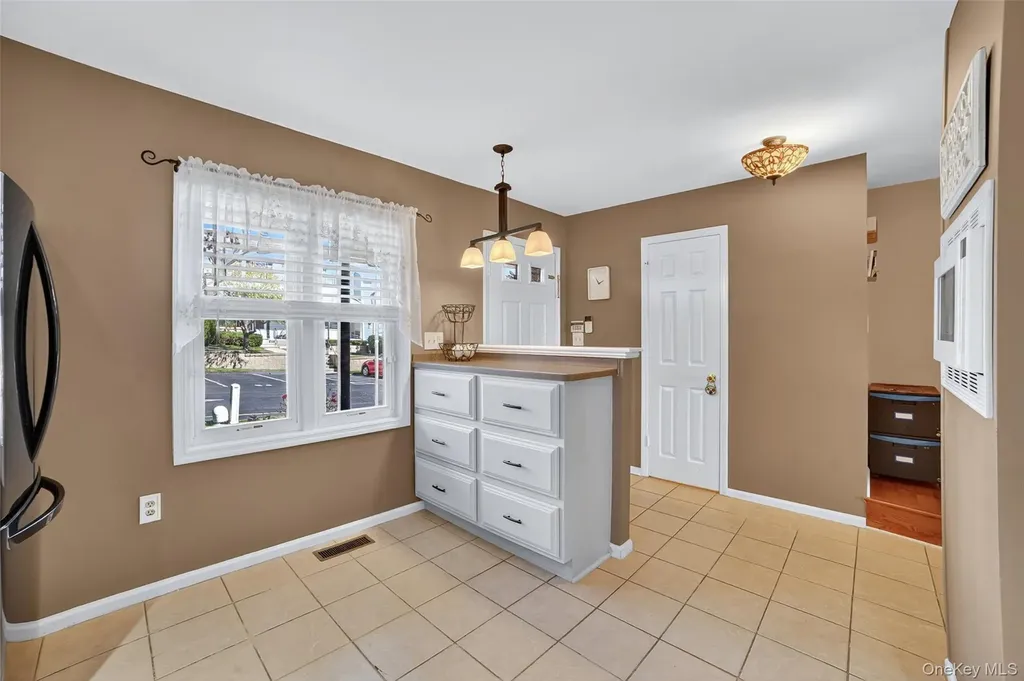 204 Mallard Way Peekskill NY 10566