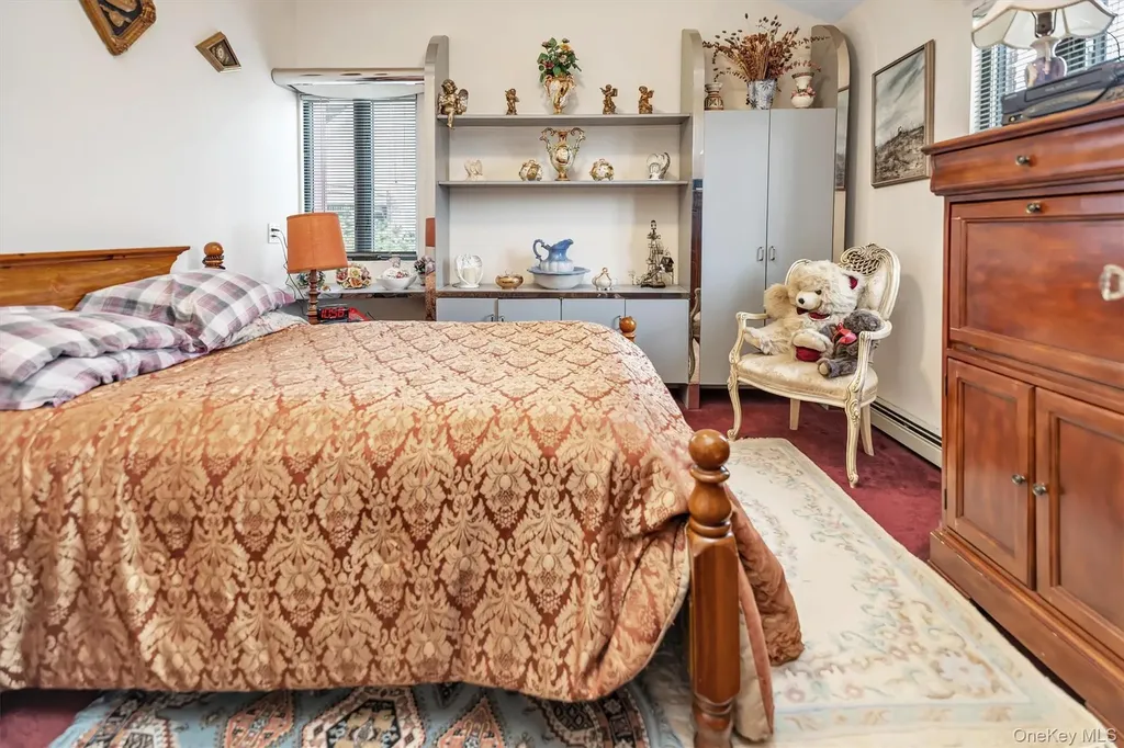34 W 2nd Street Freeport NY 11520