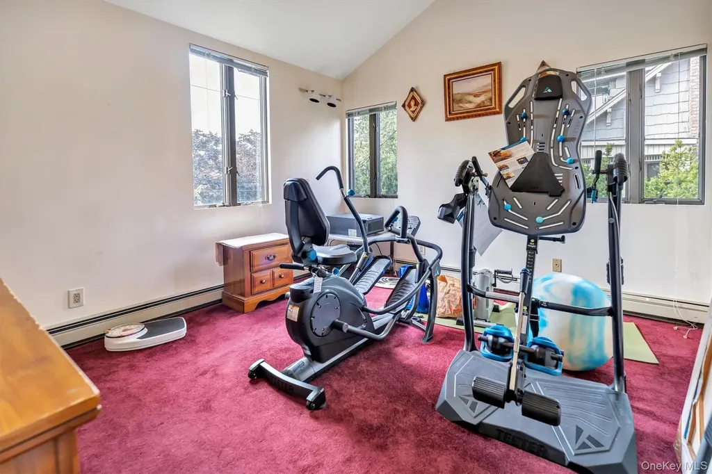 34 W 2nd Street Freeport NY 11520