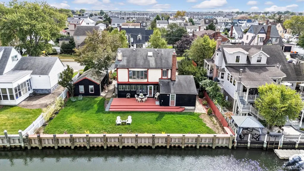 34 W 2nd Street Freeport NY 11520