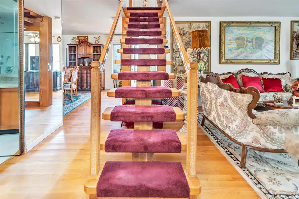 34 W 2nd Street Freeport NY 11520