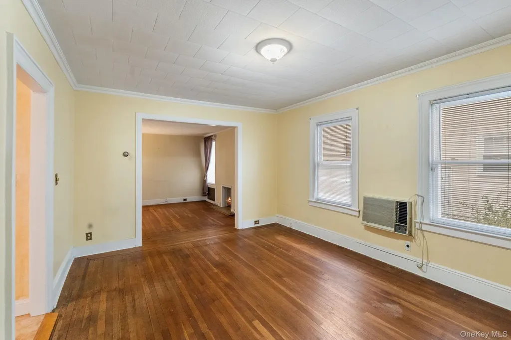 43-52 169 Street Flushing NY 11358