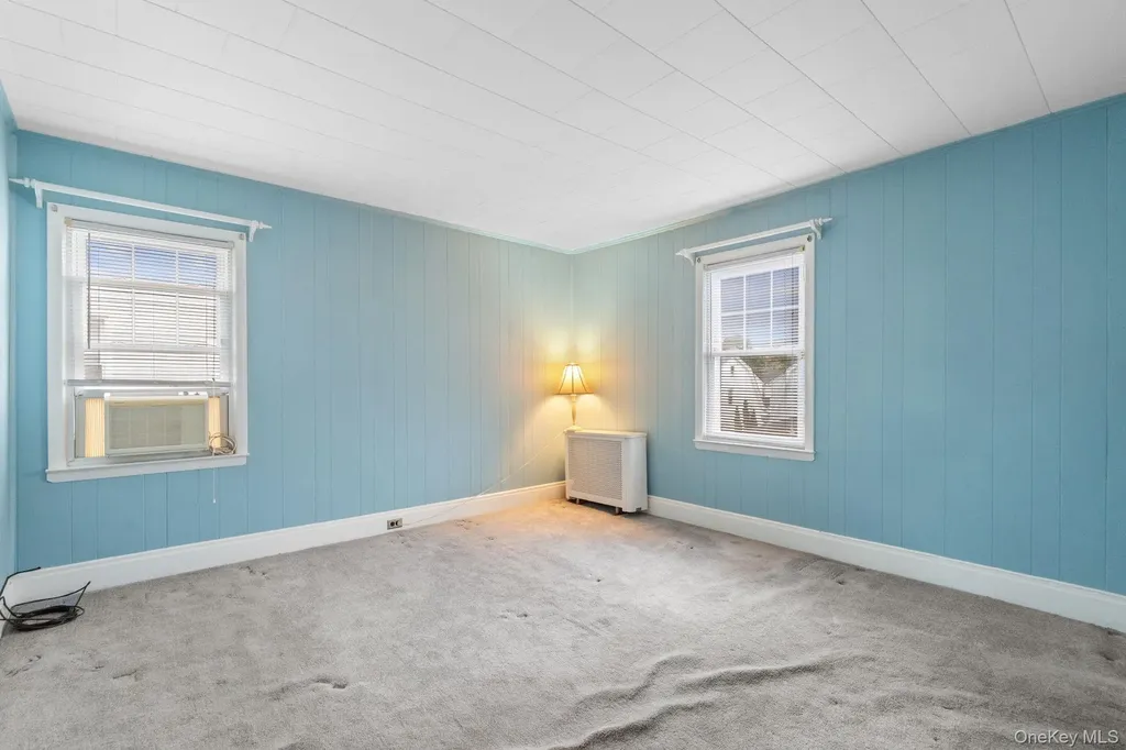 43-52 169 Street Flushing NY 11358