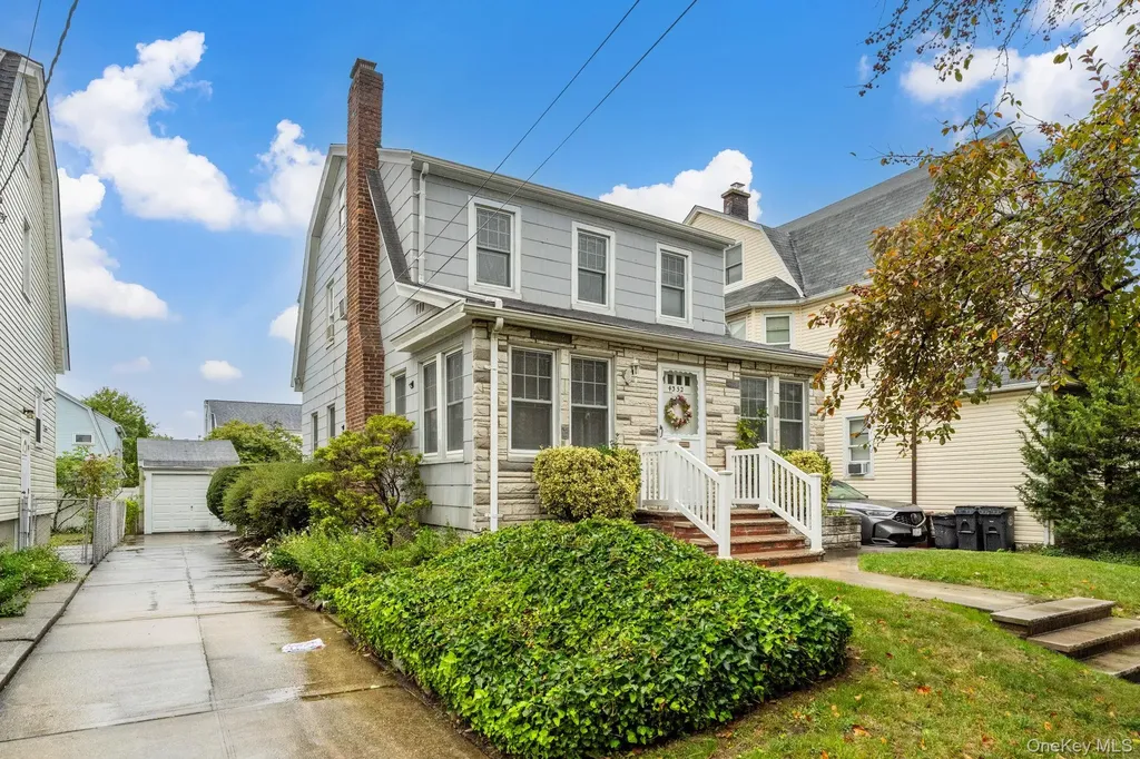 43-52 169 Street Flushing NY 11358