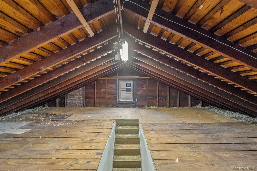 43-52 169 Street Flushing NY 11358