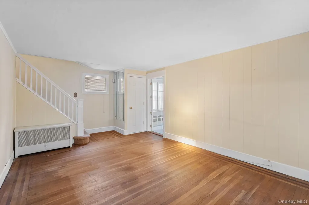 43-52 169 Street Flushing NY 11358