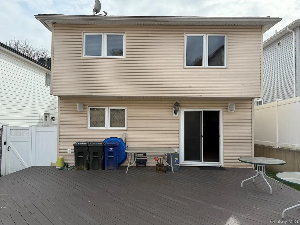 867 Sinclair Avenue Staten Island NY 10309