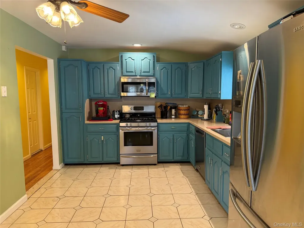 867 Sinclair Avenue Staten Island NY 10309