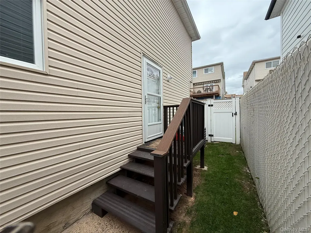867 Sinclair Avenue Staten Island NY 10309