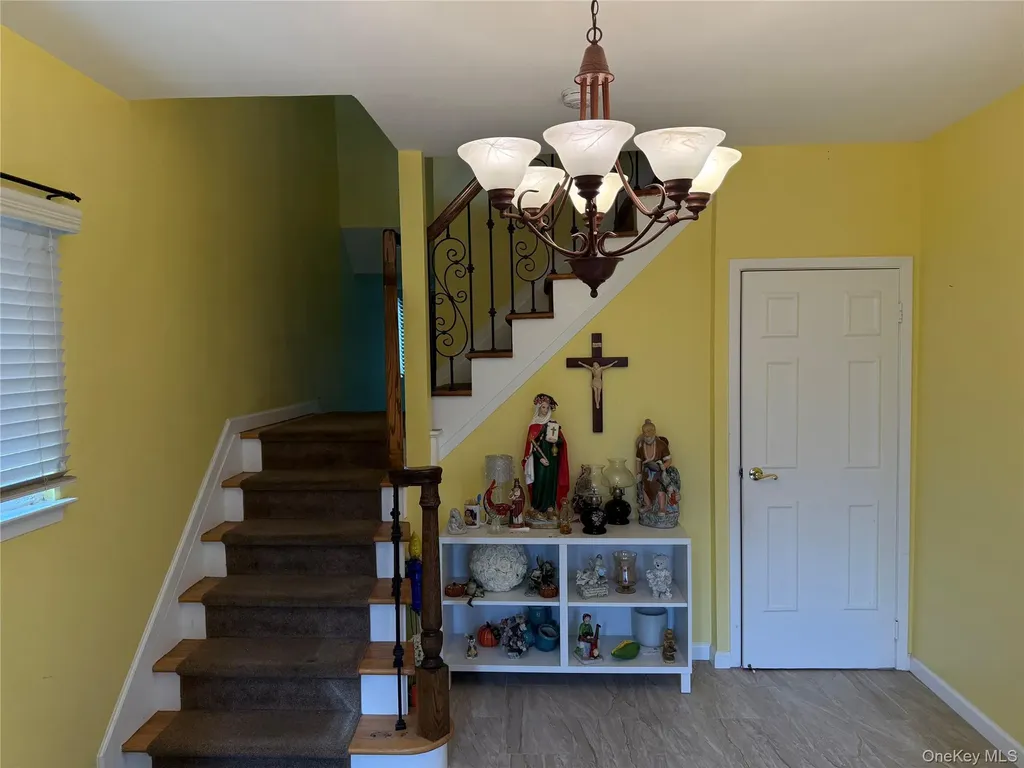 867 Sinclair Avenue Staten Island NY 10309