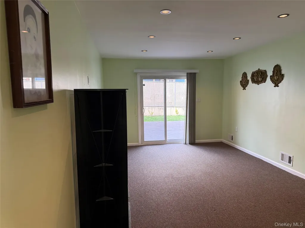867 Sinclair Avenue Staten Island NY 10309
