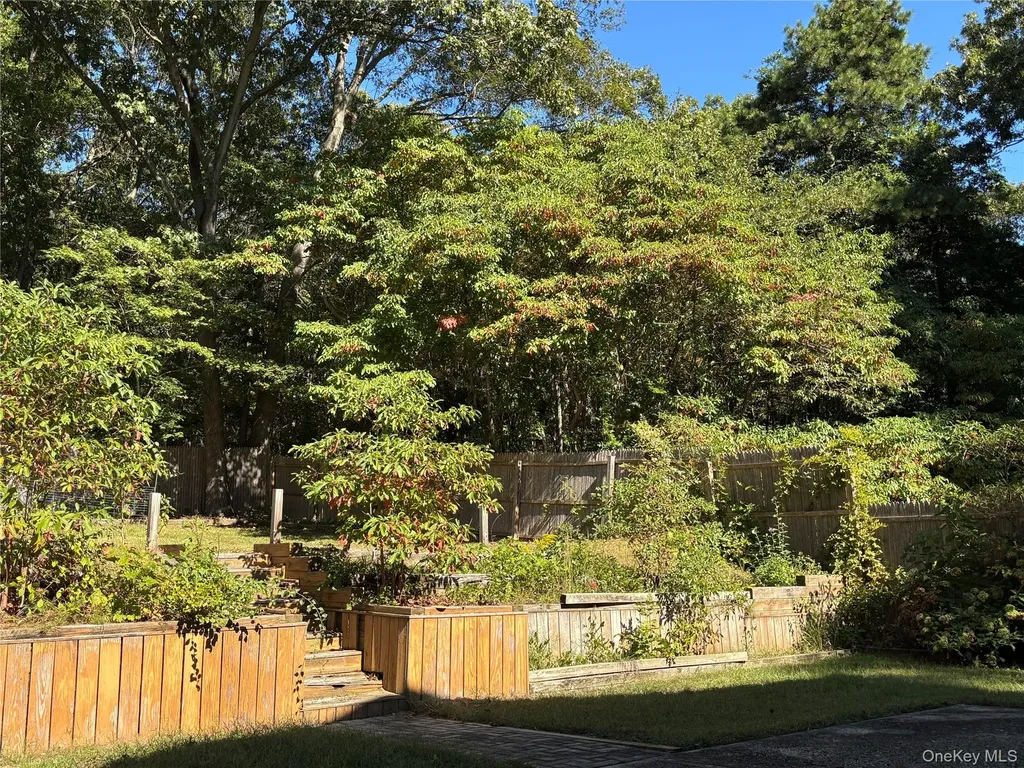 679A Meadow Road Smithtown NY 11787