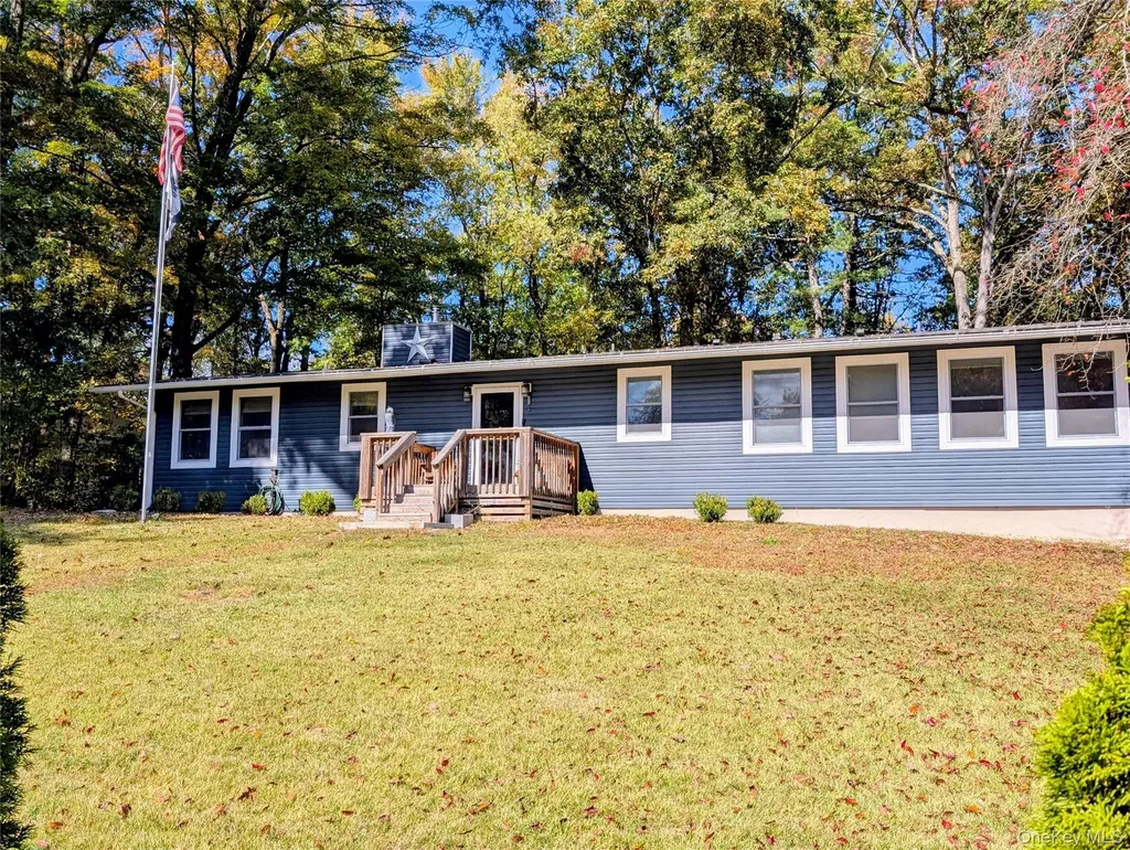 32 Greentree Drive N Hyde Park NY 12538