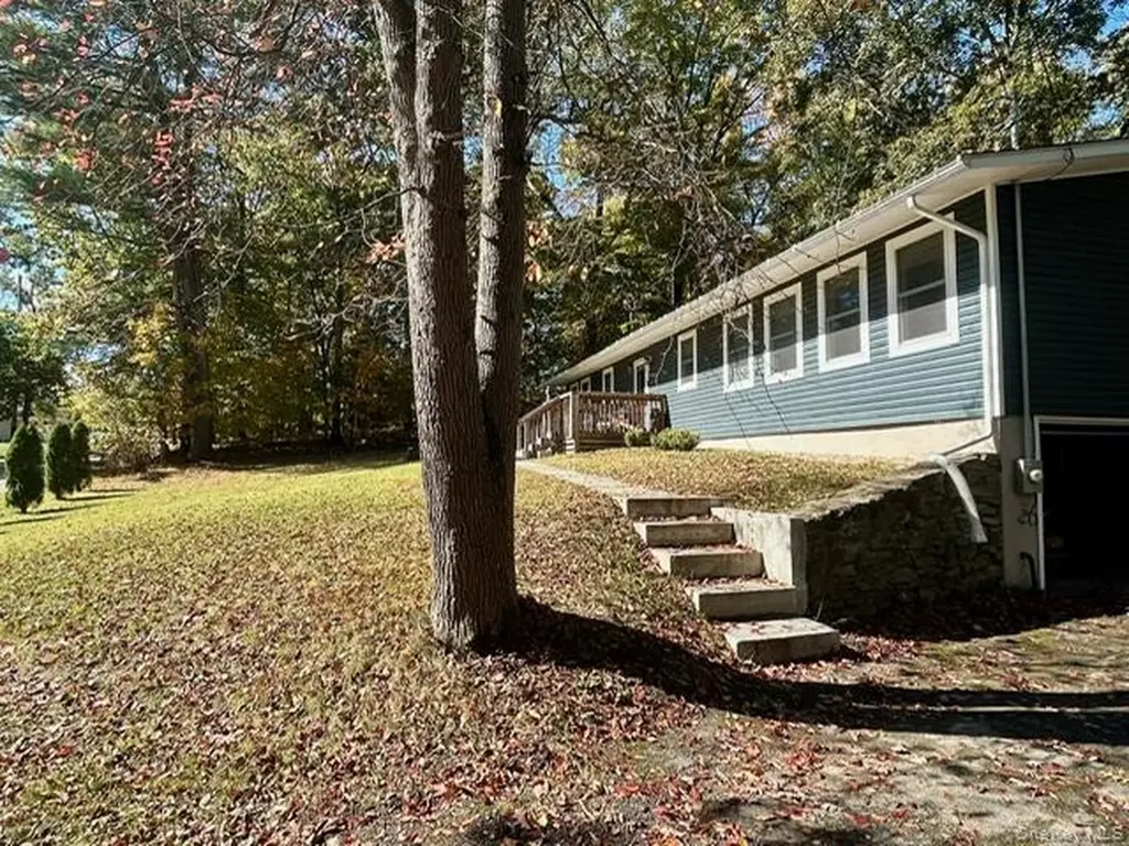 32 Greentree Drive N Hyde Park NY 12538