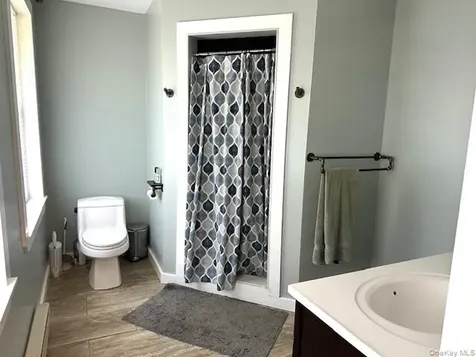 32 Greentree Drive N Hyde Park NY 12538