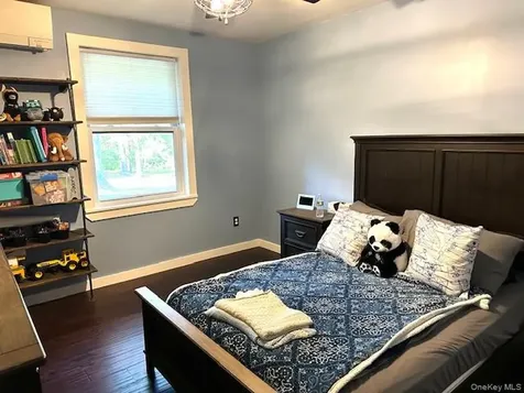 32 Greentree Drive N Hyde Park NY 12538