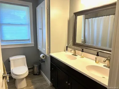 32 Greentree Drive N Hyde Park NY 12538