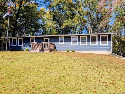 32 Greentree Drive N Hyde Park NY 12538