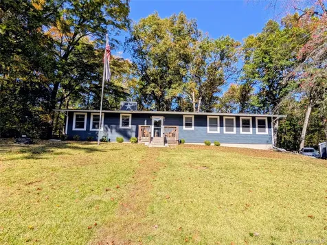 32 Greentree Drive N Hyde Park NY 12538