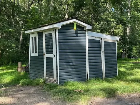 32 Greentree Drive N Hyde Park NY 12538