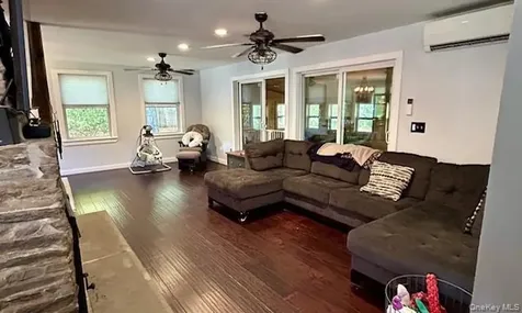 32 Greentree Drive N Hyde Park NY 12538