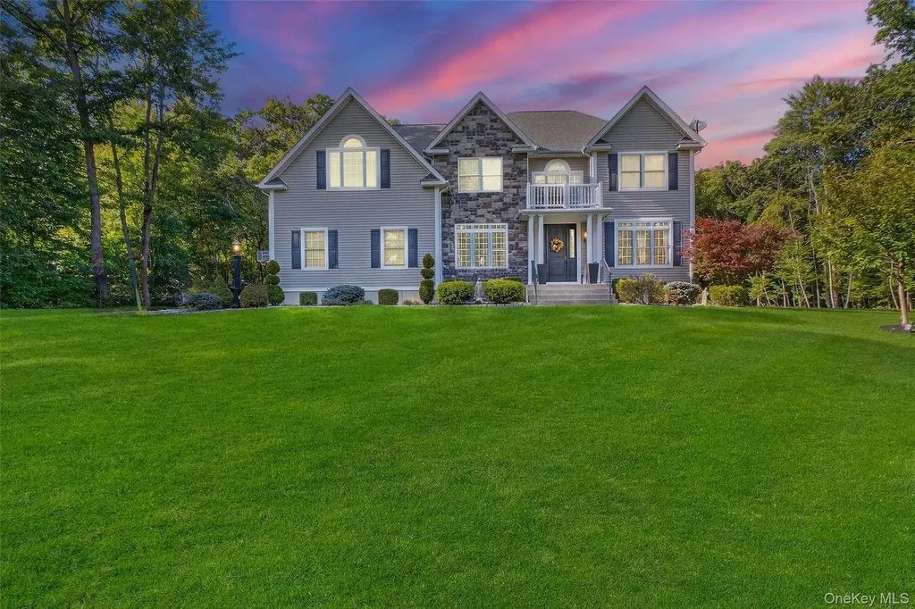 93 Shagbark Lane Hopewell Junction NY 12533
