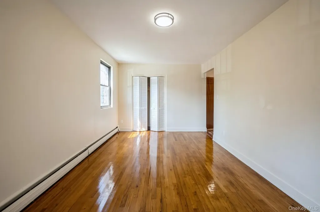 1149 East 219th Street Bronx NY 10469