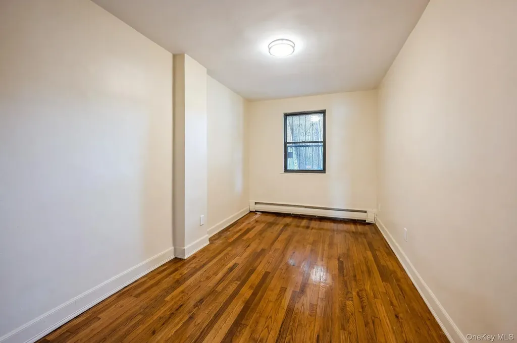 1149 East 219th Street Bronx NY 10469
